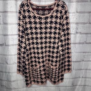 Nina Leonard Long-sleeve Houndstooth Sweater